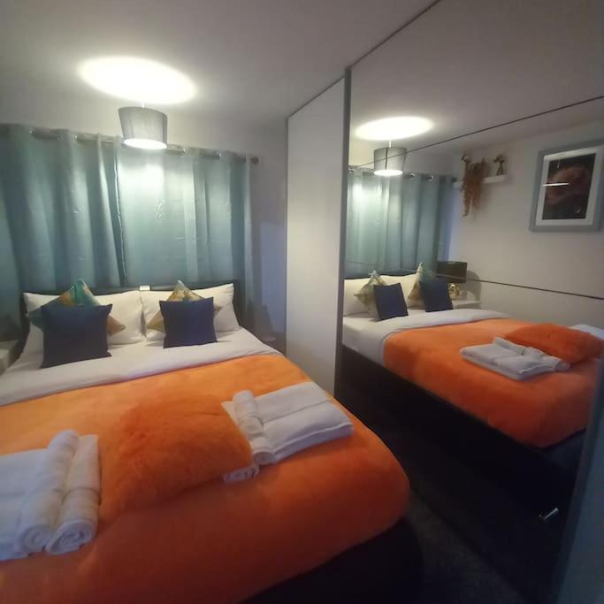 Golden Plush Suites - Beautiful Luxury 3 Bed House In 莱切斯特 外观 照片